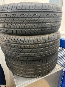 Pneumatiky 235 / 65R17 - 6