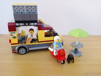 Lego 60150 CITY - Dodávka s pizzou - 6