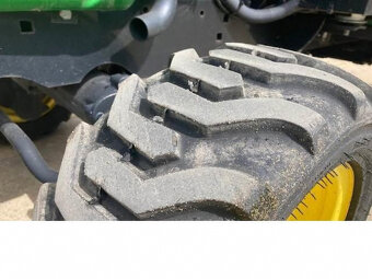 Traktor John Deere R - 6