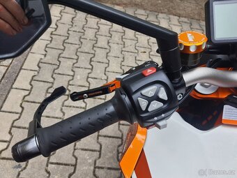 KTM 1290 Super Duke R - TOP STAV + VÝBAVA - 1. MAJITEL 185.0 - 6