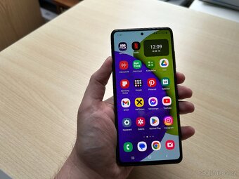 Mobilní telefon Samsung Galaxy A52 černá (SAMO0213b2) - 6