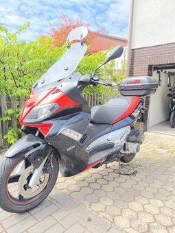 Aprilia sr Max 300 po stk,super stav - 6