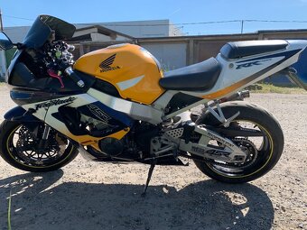 Honda CBR 929 - 6