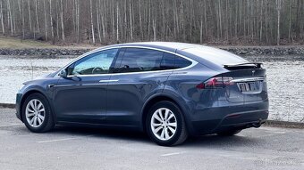 Tesla Model X - 6