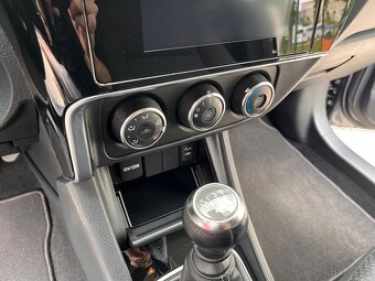 Toyota Corolla 1.6 - 6
