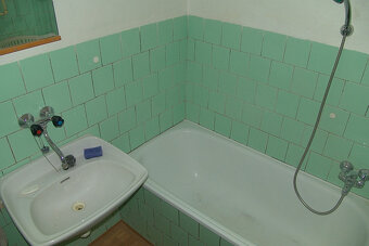 Pronájem bytu 2+1, 47 m2,3. patro, Ostrava – Mariánské Hory - 6