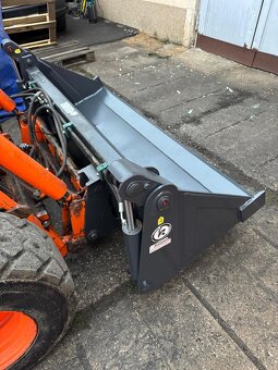 Lopata 4v1 na Locust - 6