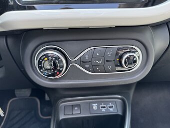 Renault Twingo Z.E. 31kW Edice Vibes Pano Kamera - 6
