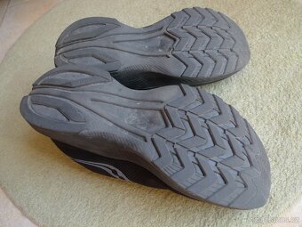 Sportovní, běžecké boty Saucony Axon 3, 46 - 6