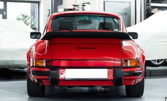 Porsche 911 3.2 Carrera z roku 1987 - 6