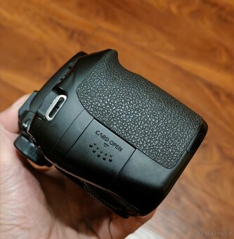 Canon Eos 70D + objektivy - 6