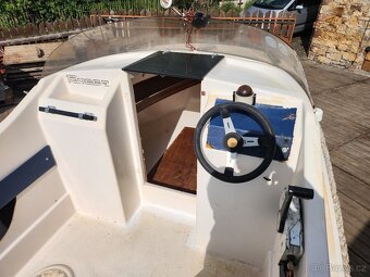 Kajutova lod 5x2m, plachta, motor 70hp, vlek - 6