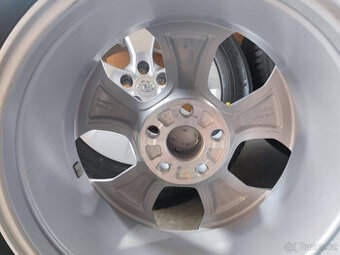 ALU disky 5x114.3 R17 Toyota RAV4 originál + pneu - 6