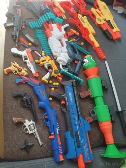 Nerf pistole +ostatní - 6