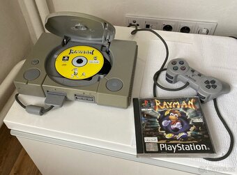 Sony PlayStation 1 SCPH-7502 - 6