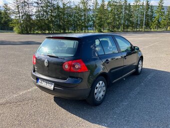 Volkswagen Golf V - 6