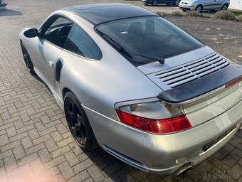 Porsche 911 Turbo (typ 996) - 6