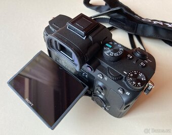 Sony Alpha A7 III - 6