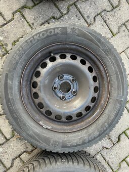 Prodám zimní sadu 195/65/15 - 6