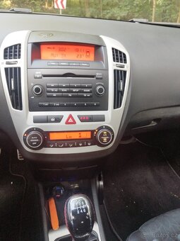 Kia ceed 2.0crdi - 6