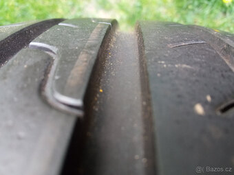 2 zánovní letní pneumatiky Dunlop 185/65/15 7,6mm - 6