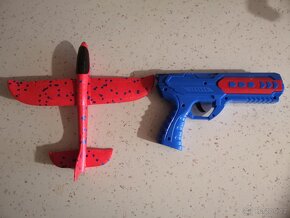 Polystyrénové letadlo s vystřelovací pistolí - 6