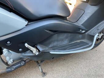 Yamaha Xmax 250 - 6