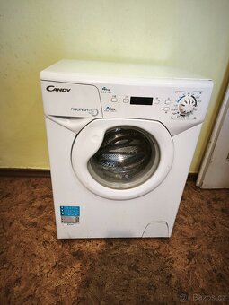 Automatická pračka vrchem plněná a malá z boku - 6