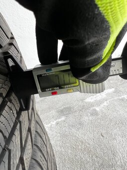 ŠKODA ORIG. LYRA 5X112 205/55 R17 ZIMNÍ PNEU CONTINENTAL - 6