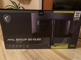 HERNÍ MONITOR 31.5" MSI MAG 321CUP QD-OLED - 6