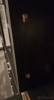 Prodám obývací stěnu, skříň, peřiňák, stolek - 6