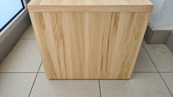 Noční stolek k posteli, ložnice - 6