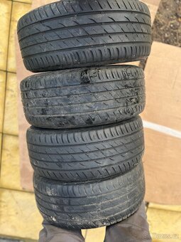 Kola Rial 18r 225/50 - 6