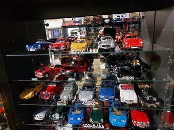 Modely automobilů 1:18 - 6