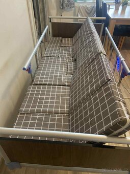 Polohovací postel s antidekubitní matrací - 6