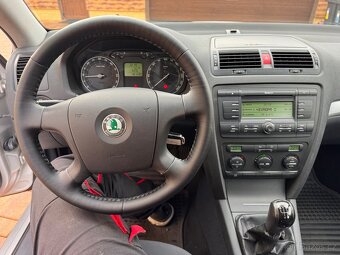 Škoda Octavia 1.9TDI 77Kw Ambition + ALU - 6