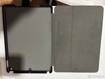 Apple iPad 8 (2020) - 6