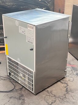 Mrazicí skříň TEFCOLD UF 200 S. ZÁRUKA - 6