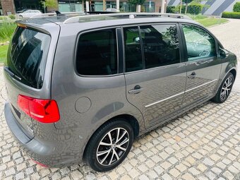 Volkswagen Touran 2.0TDI MANUÁL KAMERA VÝHŘEV TAŽNÉ HIGHLINE - 6