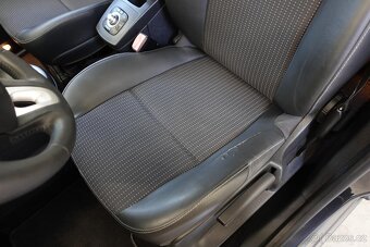 Renault Scénic 1.5 dCi , 88 kW nafta, 2011 - 6