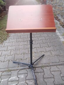 Světlo,židlička,mikrofon - 6