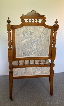 Stylové historické křeslo z 19. století – nově přečalouněné - 6