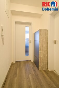 Pronájem bytu 1+kk s parkovacím stáním v Českém Brodě, nedal - 6