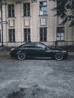 BMW E60 525i - M5 LOOK - 6