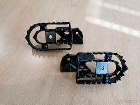 Rozšírené stupačky Yamaha XTZ 750 Super Ténéré - 6