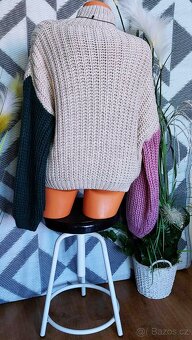 SENZAČNÍ DÁMSKÝ CROP SVETR - TRENDYOL - vel. M - 6