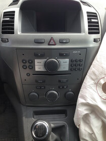 Opel Zafira 1,8 16V 2007 - pouze díly - 6