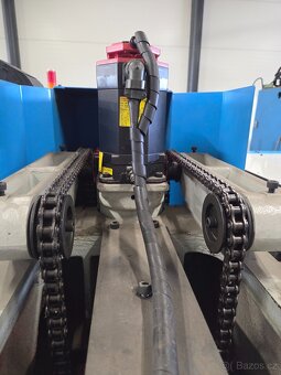 KNUTH VECTOR 610 CNC vertikální obráběcí centrum FANUc - 6