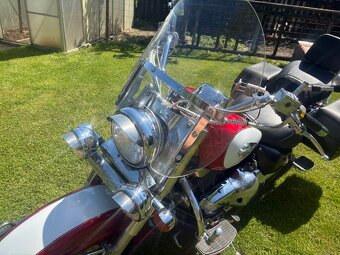 Suzuki Intruder VL 1500 - 6