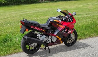 Honda CBR 600 F v luxusním stavu - 6